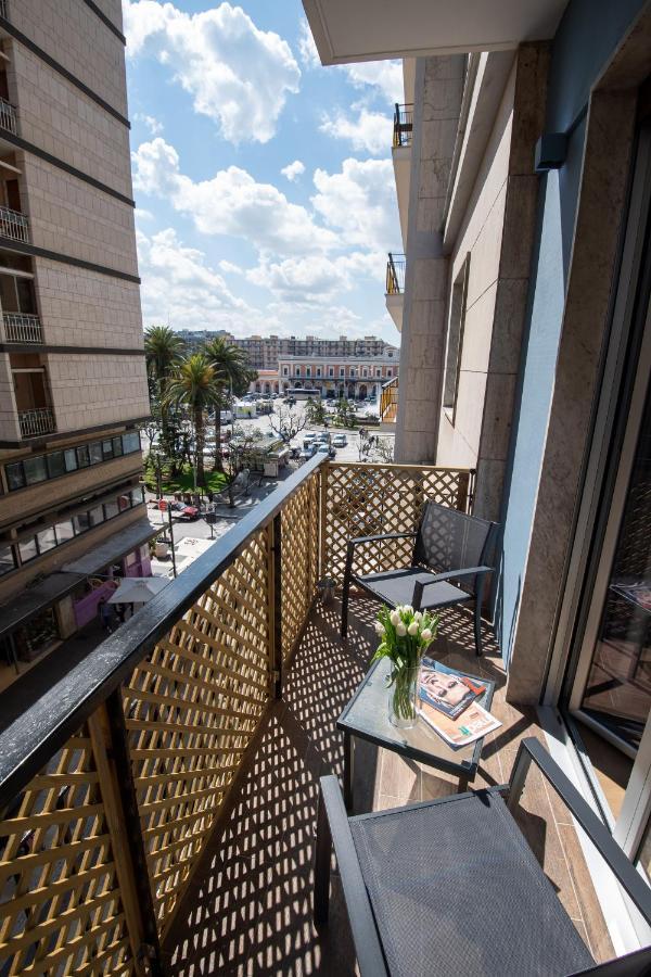 Contemporaneamente 147 - Modern & Comfort Rooms Бари Экстерьер фото
