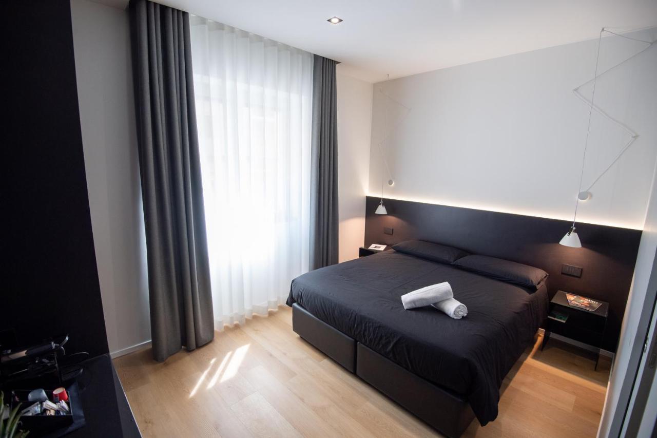 Contemporaneamente 147 - Modern & Comfort Rooms Бари Экстерьер фото